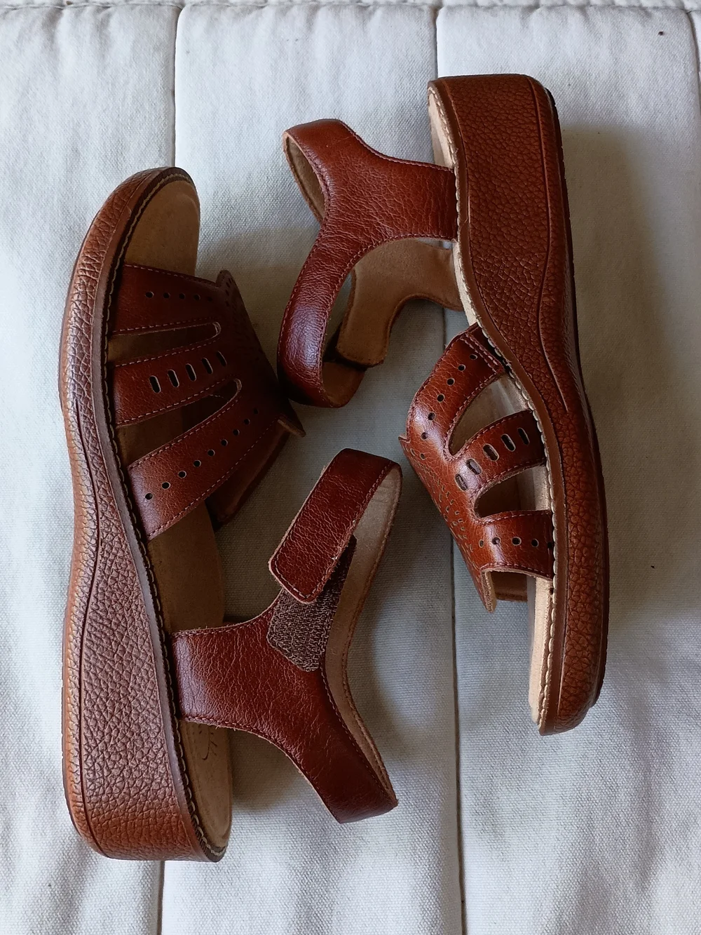 Briosso Brown Leather Orthotic Cutout Heel Velcro Strap Sandals_9 - Picture 6 of 7